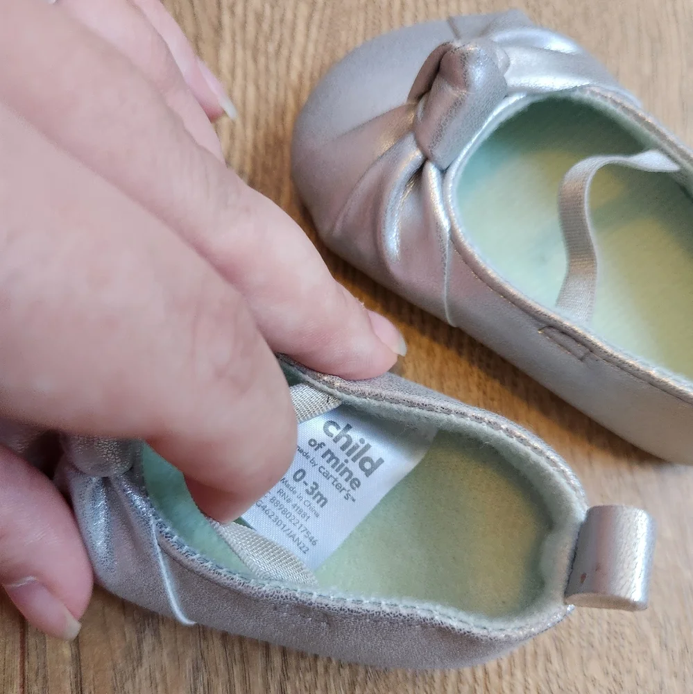 0-3 Months Silver Baby Shoes with Bow